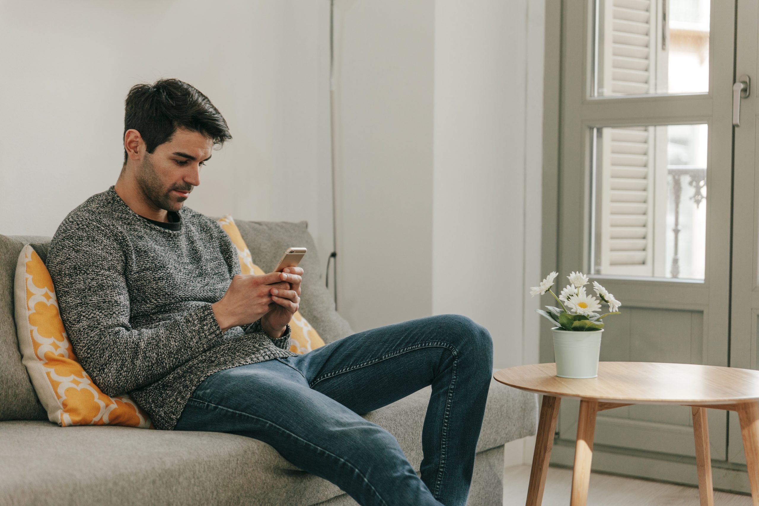 Homem fazendo prorrogação de Auxílio-Doença